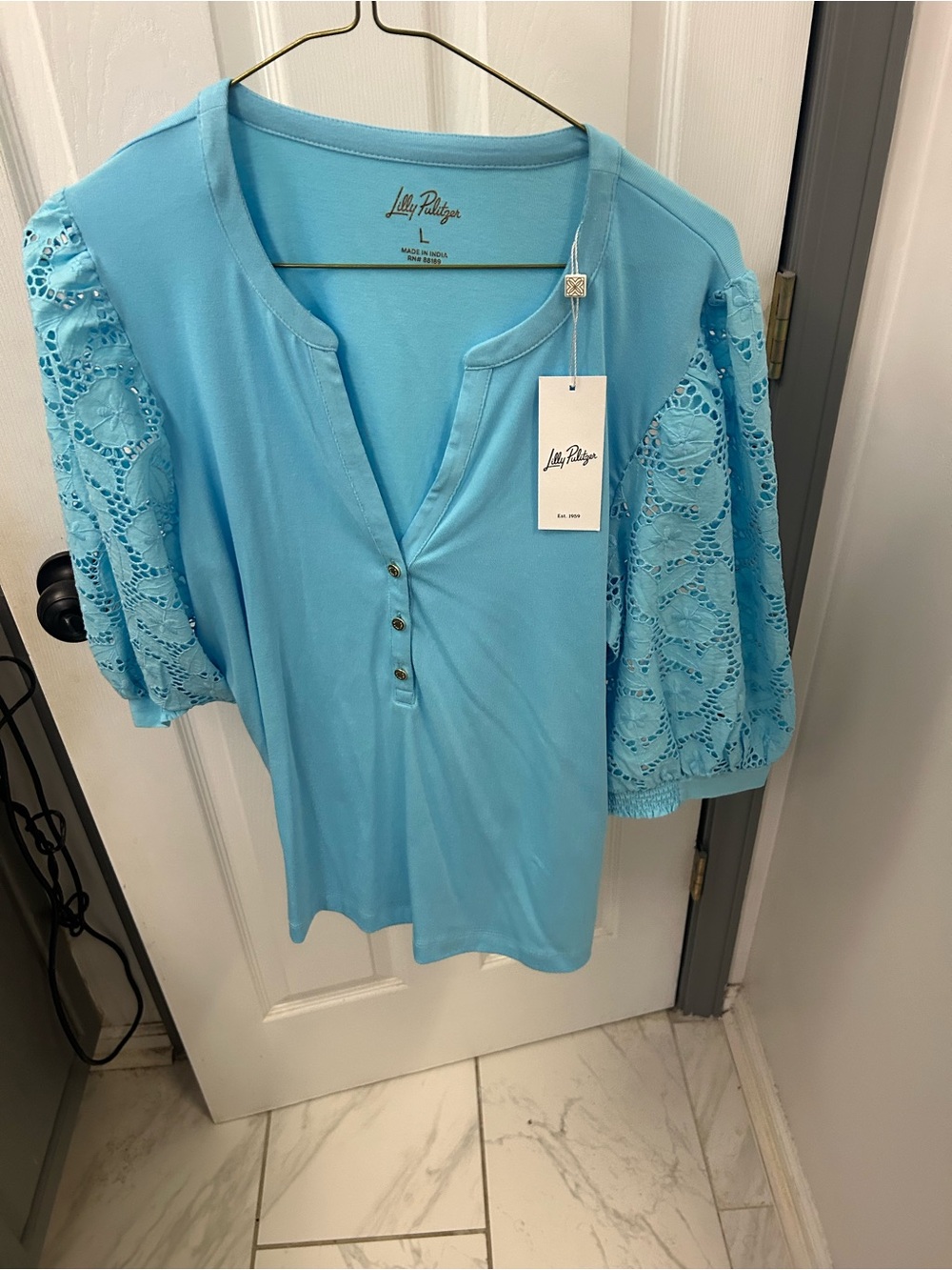 NWT LILLY PULITZER eyelet sleeve top.